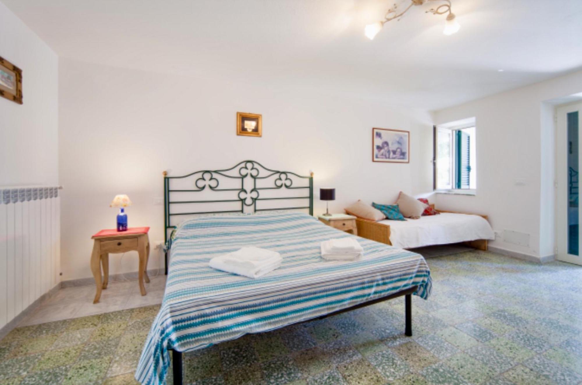 Villa Vincenzo Di Meglio Barano dʼIschia Oda fotoğraf