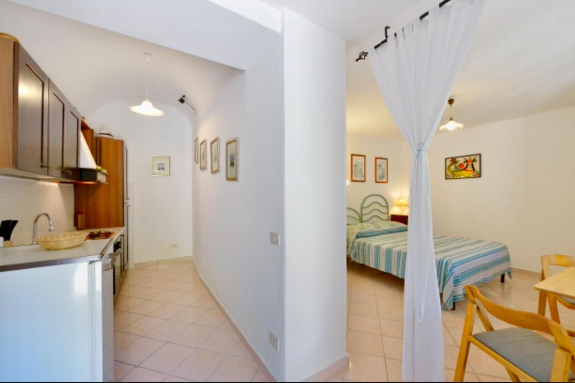 Villa Vincenzo Di Meglio Barano dʼIschia Oda fotoğraf